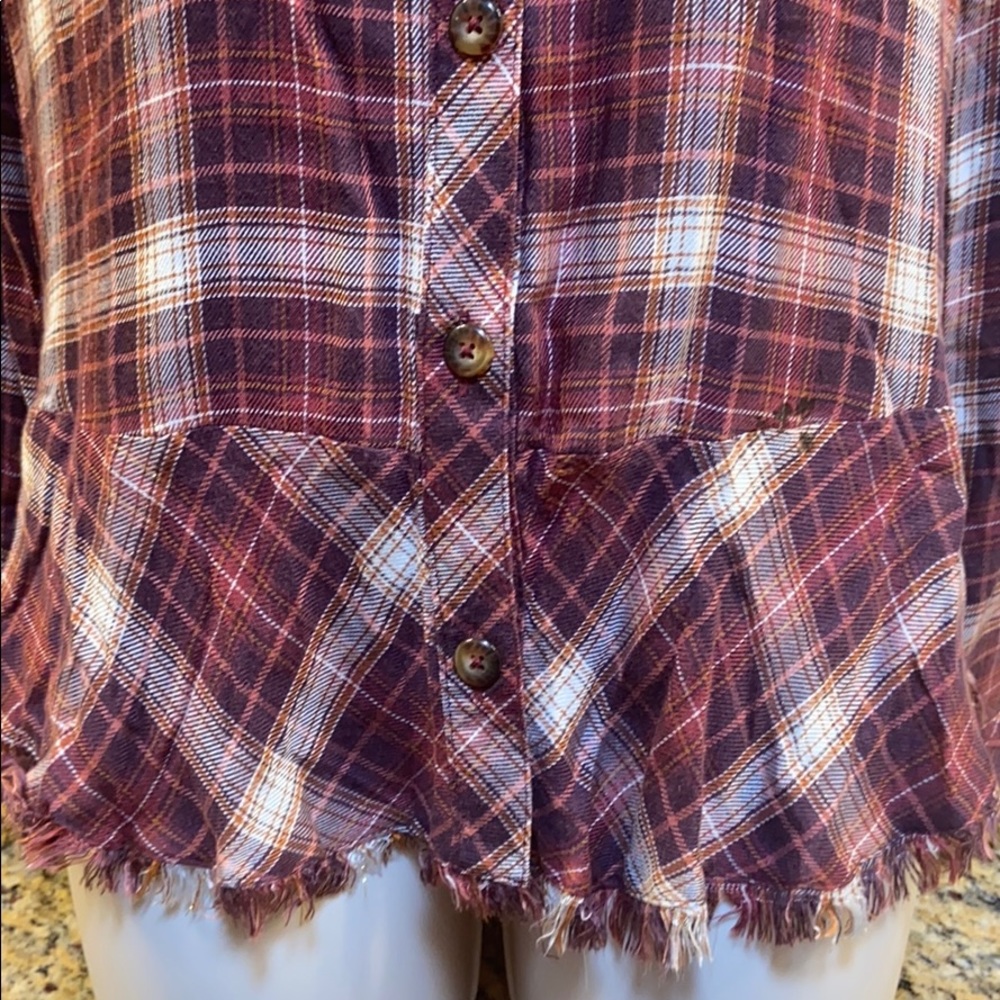 Democracy maroon plaid button up small Guc fit medium - Picture 4 of 16